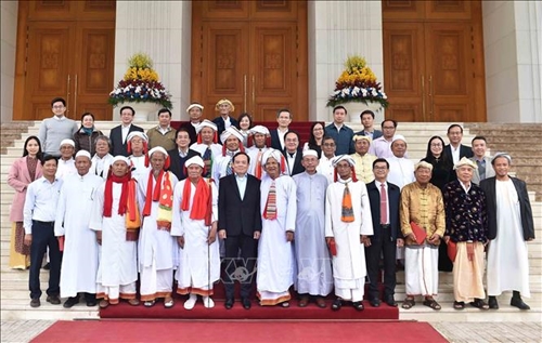 Phó thủ tướng Trần Lưu Quang gặp mặt đại biểu đồng bào Chăm tỉnh Ninh Thuận